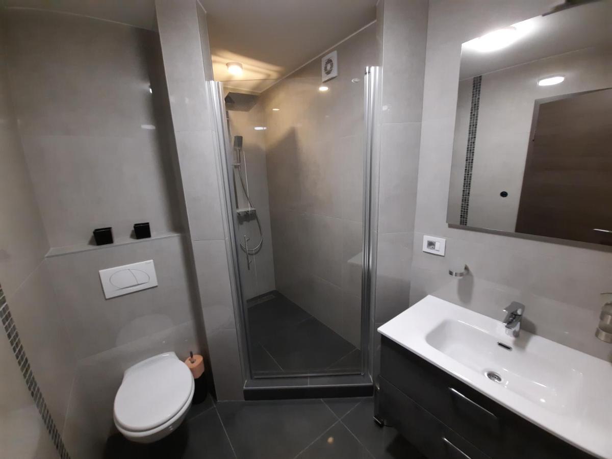 Apartmani New York Нова Градиська Екстер'єр фото