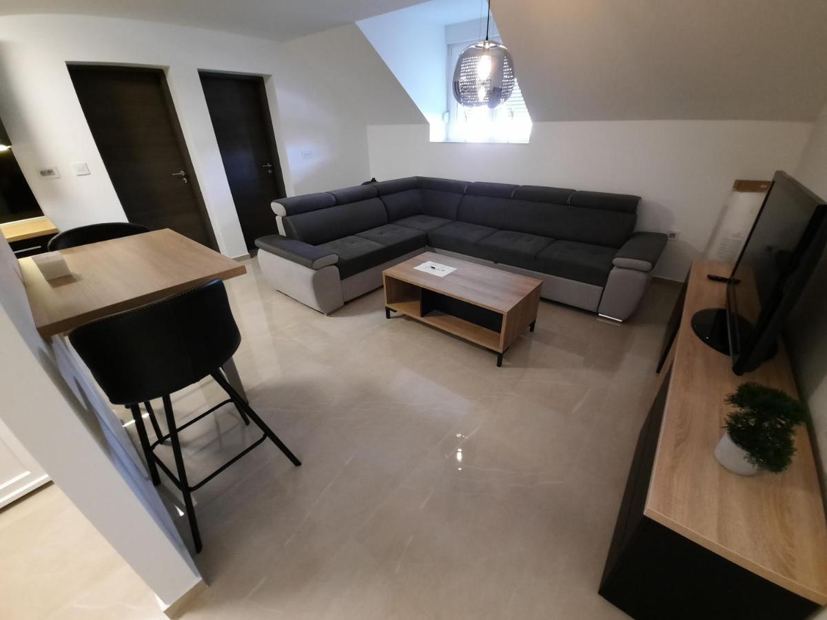 Apartmani New York Нова Градиська Екстер'єр фото
