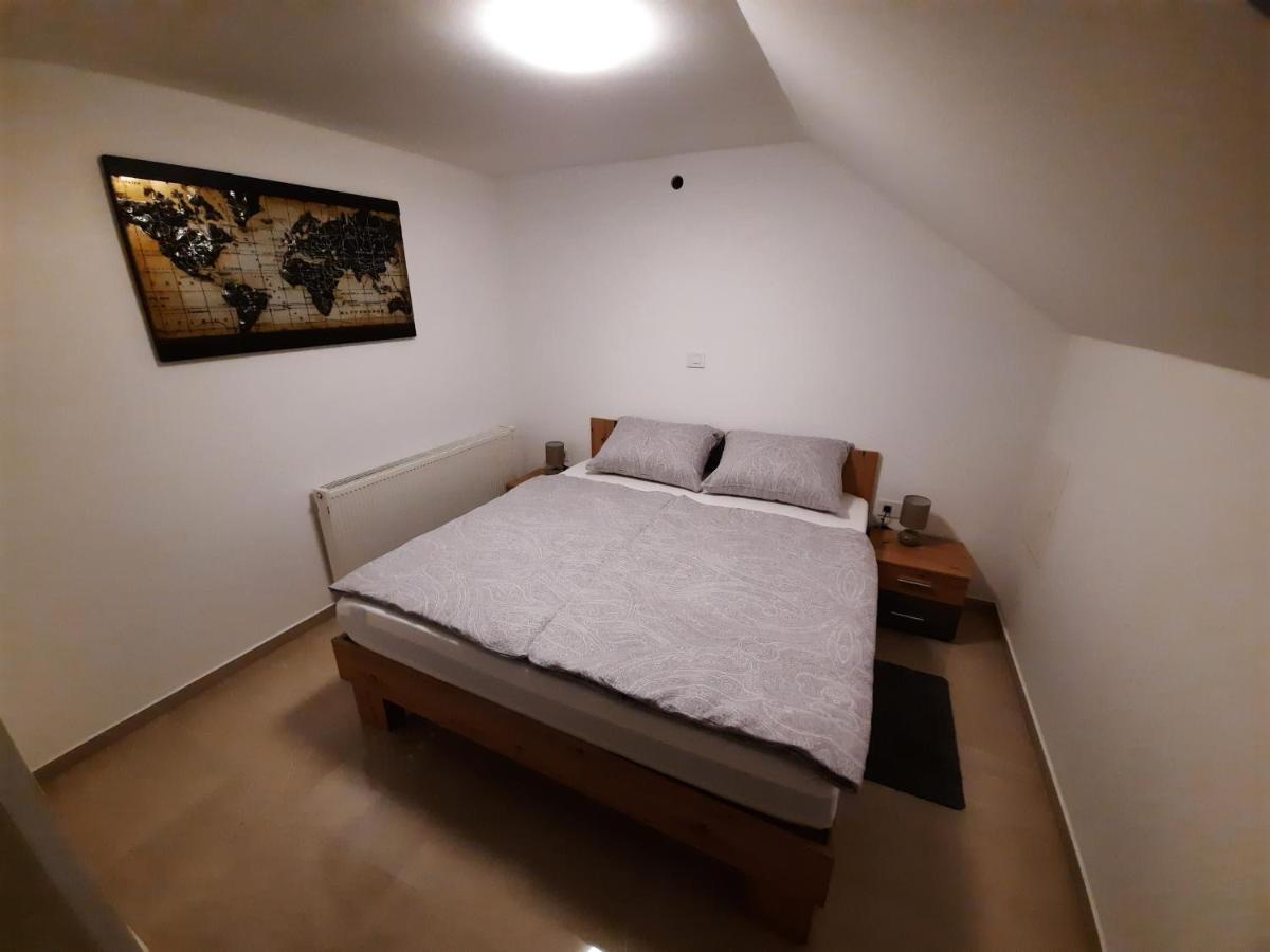 Apartmani New York Нова Градиська Екстер'єр фото